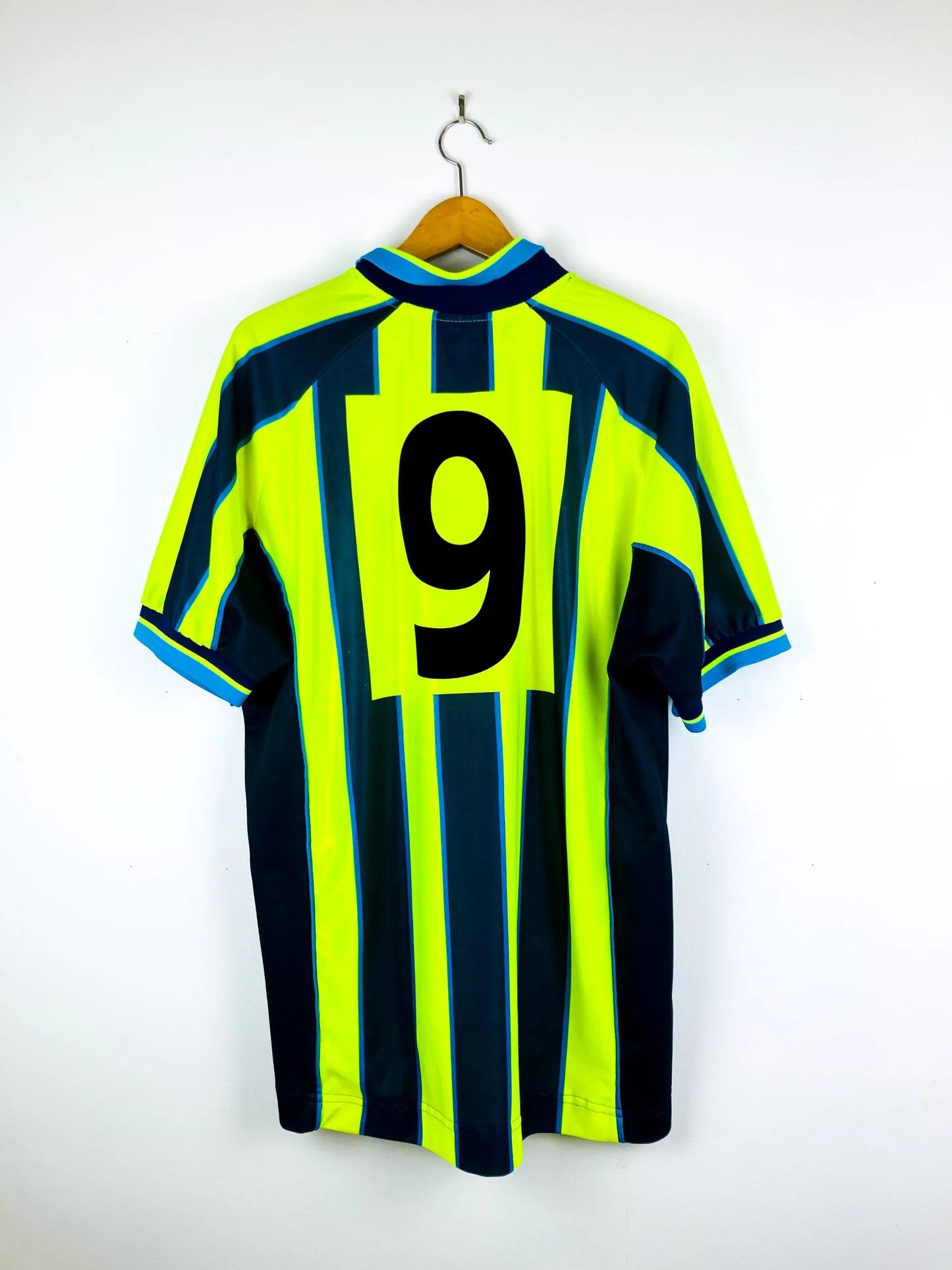 Manchester City 1997–1998 Away Shirt – Retro Edition